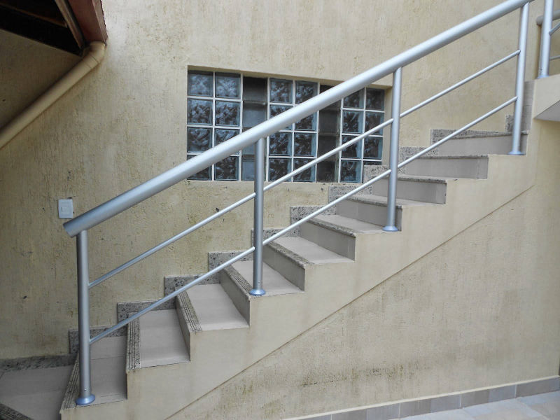 instalação de corrimão de escada design moderno serralheria nino Sorocaba